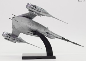 Star Wars 1/48 The Mandalorian's N-1 Starfighter - 스탠드에 올려서 각도를 틀어본 모습 (2/2)
