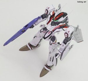 Macross VF-25F Messiah Valkyrie Alto Custom - 다양한 각도에서 본 배트로이드 모드 (3/6)