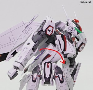 Macross VF-25F Messiah Valkyrie Alto Custom - 허리 위/아래 쪽이 모두 회전되는 구조인데요. (1/2)