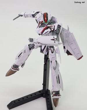 Macross VF-25F Messiah Valkyrie Alto Custom - 나이프 액션 (1/3)