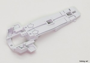 Macross VF-25F Messiah Valkyrie Alto Custom - 파이터 모드 구현을 위해 추가로 필요한 변형전용 파츠의 위/아랫면 모습. (2/2)