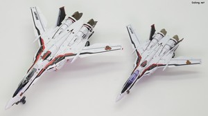 Macross VF-25F Messiah Valkyrie Alto Custom - 2008년에 발매된 1/72 VF-25F 알토기와 함께. (2/2)
