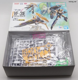 Macross VF-31E Siegfried (Chuck Mustang Use) - Box Open