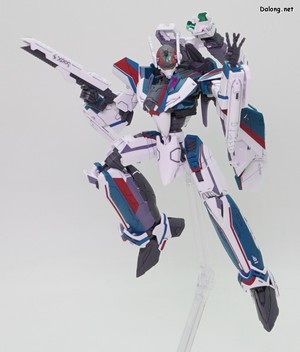 MacrossHG VF-31S Siegfried (Arad Molders Use) - 배트로이드 모드 액션포즈 (1/7)