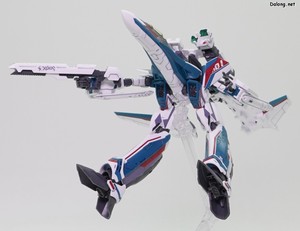 MacrossHG VF-31S Siegfried (Arad Molders Use) - 거워크 모드 공중 포즈 (1/4)