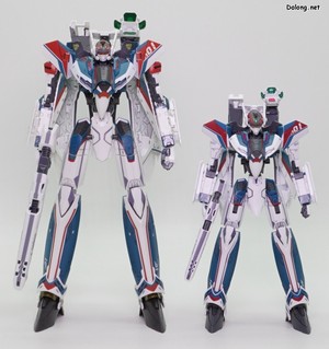 MacrossHG VF-31S Siegfried (Arad Molders Use) - 2016년에 발매된 1/72 VF-31C 아라드기와 함께. (1/2)