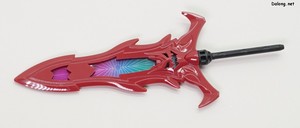 Wataru Enjhomaru - 무장으로 염상암검이 제공됩니다. 내부에는 날개처럼 무지개빛의 PET 시트가 들어가네요.