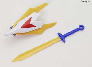 Wataru Ryuomaru - 무장으로 초순(시스 실드)와 봉룡검이 제공됩니다.