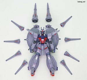 HGCE Legend Gundam - 10개의 공격 빔 기동포를 분리할 수 있습니다.