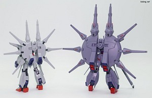 HGCE Legend Gundam - 2005년에 발매된 HG 레전드 건담과 함께. 백팩 크기가 2배는 커진 것 같네요.. (2/2)