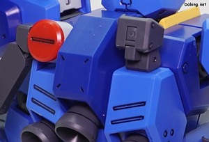 HGUC Gustav Karl Type-00 - 백팩 우측 상단 파츠를 탈착 후 180도 돌려 다시 장착할 수 있는데요. (1/2)