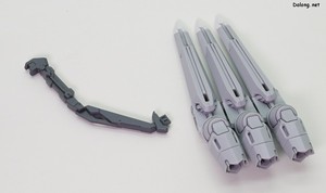 HGUC Alyzeus - 펼쳐진 형태의 조인트 파츠를 이용하여 다시 백팩 옆에 셀프 노즐을 장착합니다. (1/2)
