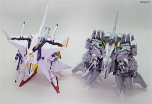 HGUC Alyzeus - HGUC 페넬로페와 함께. 덩치는 거의 비슷한데, 디자인의 복잡도는 크게 다릅니다. (2/2)