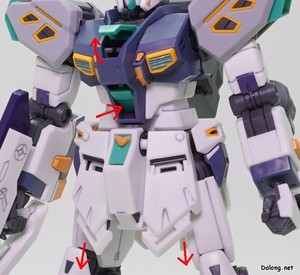 HGUC Alyzeus - 가슴의 고정부를 열고, 앞 스커트 아랫부분을 당겨서 고정부를 노출시킵니다.