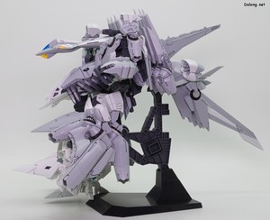 HGUC Alyzeus - 팔다리 가동성. 어깨 장갑때문에 팔 가동성이 제한되고, 다리 구조상 가동범위가 크지 않습니다.