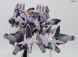HGUC Alyzeus - 다리를 올리고 취해본 역동적인 오피셜 포즈. 무거운 다리를 스스로 들고 있지 못해서, 아래쪽에 지지대를 대야 하네요. (1/3)