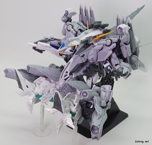 HGUC Alyzeus - 다리를 올리고 취해본 역동적인 오피셜 포즈. 무거운 다리를 스스로 들고 있지 못해서, 아래쪽에 지지대를 대야 하네요. (2/3)