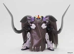 HGAC Gundam Sandrock Custom EW - 망토를 걸친 포즈 (1/4)