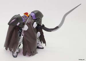 HGAC Gundam Sandrock Custom EW - 망토를 걸친 포즈 (3/4)