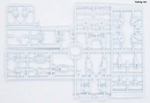 HG White Gundam - Runner (3/5)