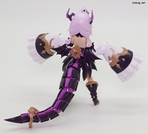 Arca Nadea Gii - 독특한 표정을 활용한 포즈 (2/2)