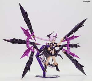 Arca Nadea Gii - 날개를 완전히 전개한 위라이즈 모드 포즈. 작은 본체에 비해 크고 넓은 범위로 펼칠 수 있으며, 고정성도 좋네요. (2/4)