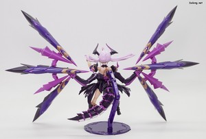 Arca Nadea Gii - 날개를 완전히 전개한 위라이즈 모드 포즈. 작은 본체에 비해 크고 넓은 범위로 펼칠 수 있으며, 고정성도 좋네요. (4/4)