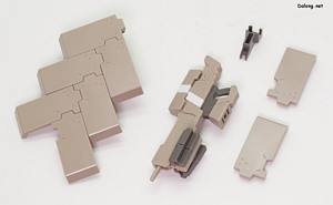 Kotobukiya Kagutsuchi-Kou - 무장으로 대형/소형 실드와 라이플이 제공됩니다.