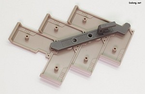 Kotobukiya Kagutsuchi-Kou - 대형 실드에 붙어있는 6개의 소형 실드를 하나 하나 분리할 수 있네요. (1/2)