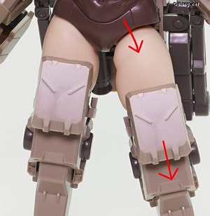 Kotobukiya Kagutsuchi-Kou - 고관절과 무릎장갑, 뒤쪽 롤러 유닛을 아래로 내리면 다리의 가동범위를 늘릴 수 있습니다. (1/2)