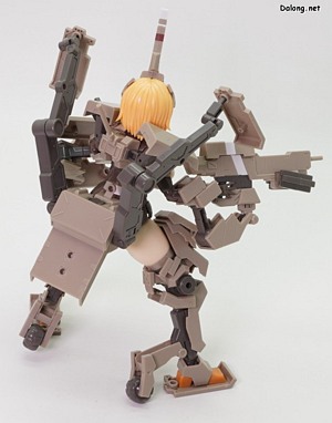 Kotobukiya Kagutsuchi-Kou - 서브암을 전개하여 소형 실드를 분산배치한 포즈 (3/4)