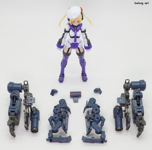 Frame Arms Girl Greifen Barracuda - 병장을 탈거한 소체 상태 (1/3)