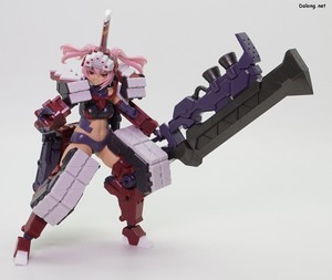 Frame Arms Girl Kagutsuchi Otsu Fencer - 파성추를 뒤쪽 서브암에 고정해본 포즈 (1/2)