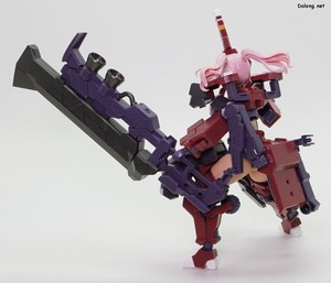 Frame Arms Girl Kagutsuchi Otsu Fencer - 파성추를 뒤쪽 서브암에 고정해본 포즈 (2/2)