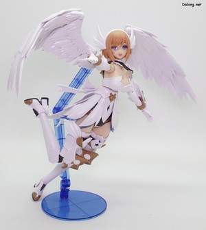 グランデスケール ルミティア - ウライズモードのポーズ。大きく重い本体を支えるにはスタンドの強度が足りず、こういったポーズの固定は簡単ではありません。 (1/3)