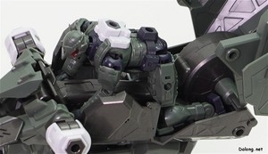 Hexa Gear Definition Armor VT1 - 거버너 워메이지 윌을  탑승 시킨 모습. 엎드린 자세로 타야 하는데, 손목이 잘 빠져서 살짝 짜증나기도 합니다.