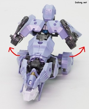 ヘキサギア マーナガルム - 胸部装甲を左右に開きます。