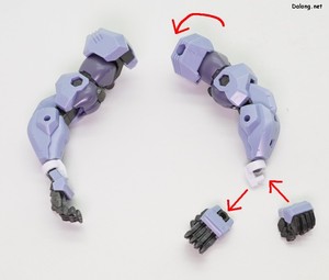 ヘキサギア マーナガルム - 前脚は肩装甲を90度回転させてから、手を交換します。