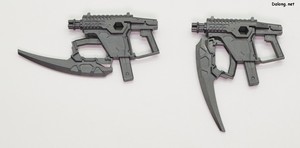 ヘキサギア マーナガルム - 尻尾から取り外したハンドガトリングガンに装着されたナックルダガーを取り外したり、向きを変えたりすることができます。(2/2)