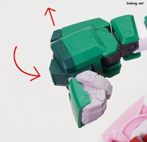 Kotobukiya Maximum Kizuna Kaiser - 팔뚝 장갑을 살짝 빼서 손목관절을 해제하면 안쪽으로 크게 접을 수 있습니다.