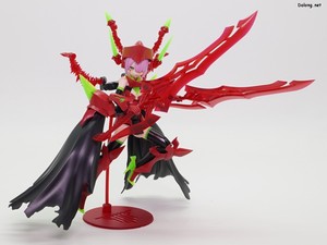Megami Device Bullet Knights Executioner Hell Blaze - 백팩에서 분리한 대검을 이용한 무장 모드 포즈 (1/3)