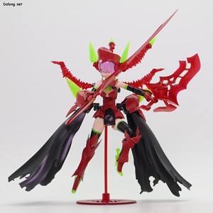 Megami Device Bullet Knights Executioner Hell Blaze - 백팩에서 분리한 대검을 이용한 무장 모드 포즈 (2/3)