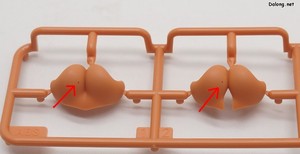 Megami Device Puni Mofu Kin Xiao - 런너상에 도색된 파츠들. 우측 가슴파츠의 경우 작은 점 하나가 도색되어 있네요. (2/2)