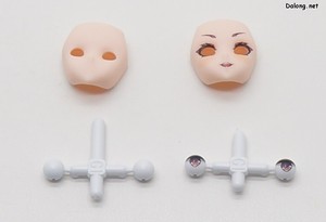 Megami Device B1R-M Chasis Kit Skin color B - 별도 포장된 얼굴과 눈