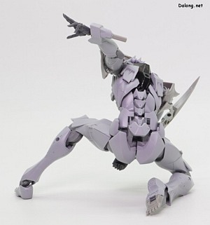 Megalomaria Zirconia - 역동적인 지면 포즈 (3/3)