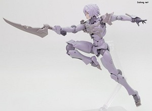 Megalomaria Zirconia - 공중 포즈들 (4/5)