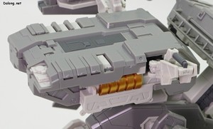 Metal Gear Rex [Metal Gear Solid 4 Ver.] - 부분 상세샷. 전체적으로 데미지를 입어서 다수의 장갑이 떨어져 나간 형상입니다. (3/10)