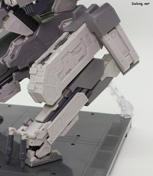 Metal Gear Rex [Metal Gear Solid 4 Ver.] - 부분 상세샷. 전체적으로 데미지를 입어서 다수의 장갑이 떨어져 나간 형상입니다. (7/10)
