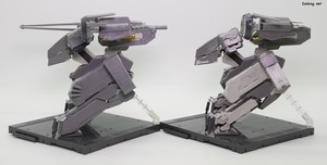 Metal Gear Rex [Metal Gear Solid 4 Ver.] - 메탈기어 렉스 오리지널 버전과의 비교. 이 킷은 기존 렉스의 병장과 장갑 상당수가 떨어져나간 데미지드 버전이라고 보시면 됩니다. (2/6)