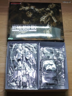 Metal Gear Rex [Metal Gear Solid 4 Ver.] - Box Open